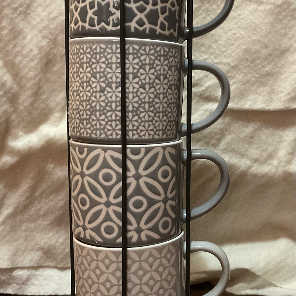 Gray White Patterned Stackable Mugs Set of 4 NWOT